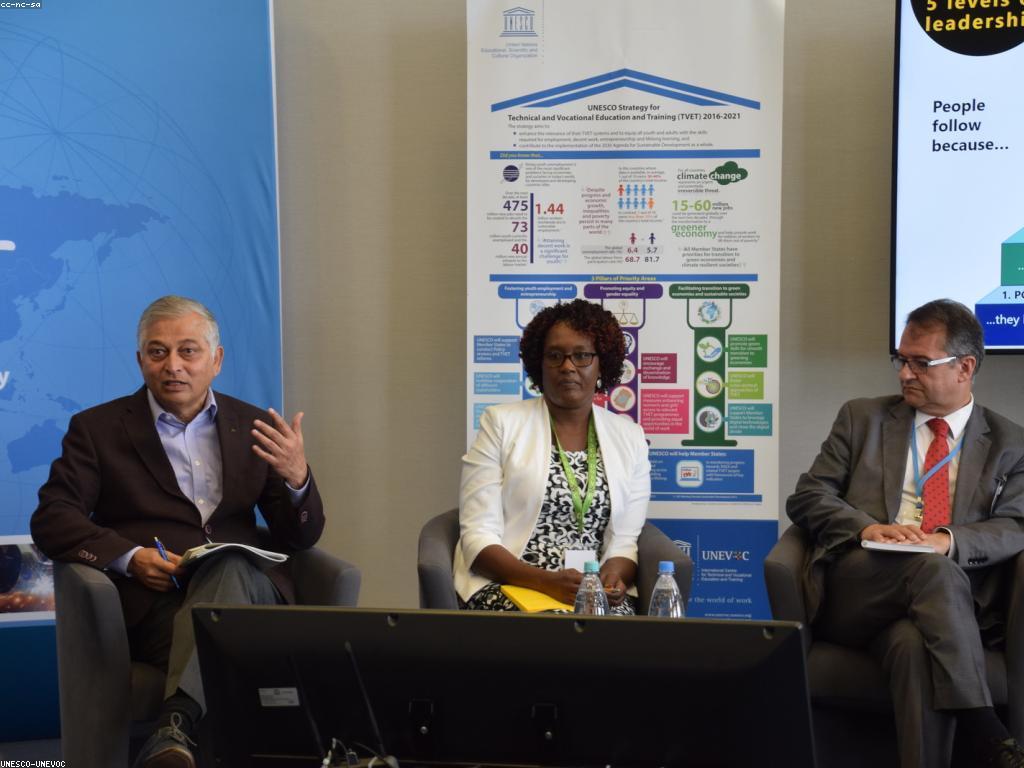 កម្មវិធី iOS សម្រាប់ការអប់រំ